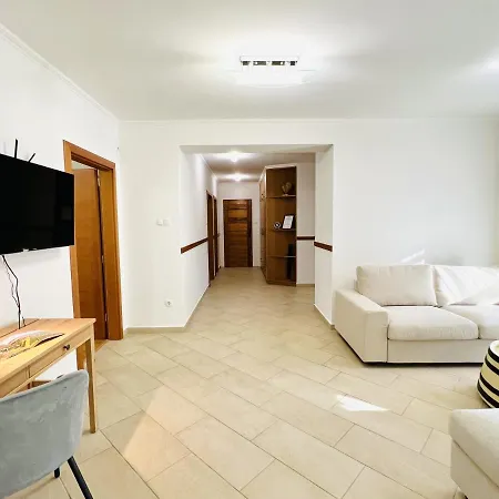 Szofia Apartment *